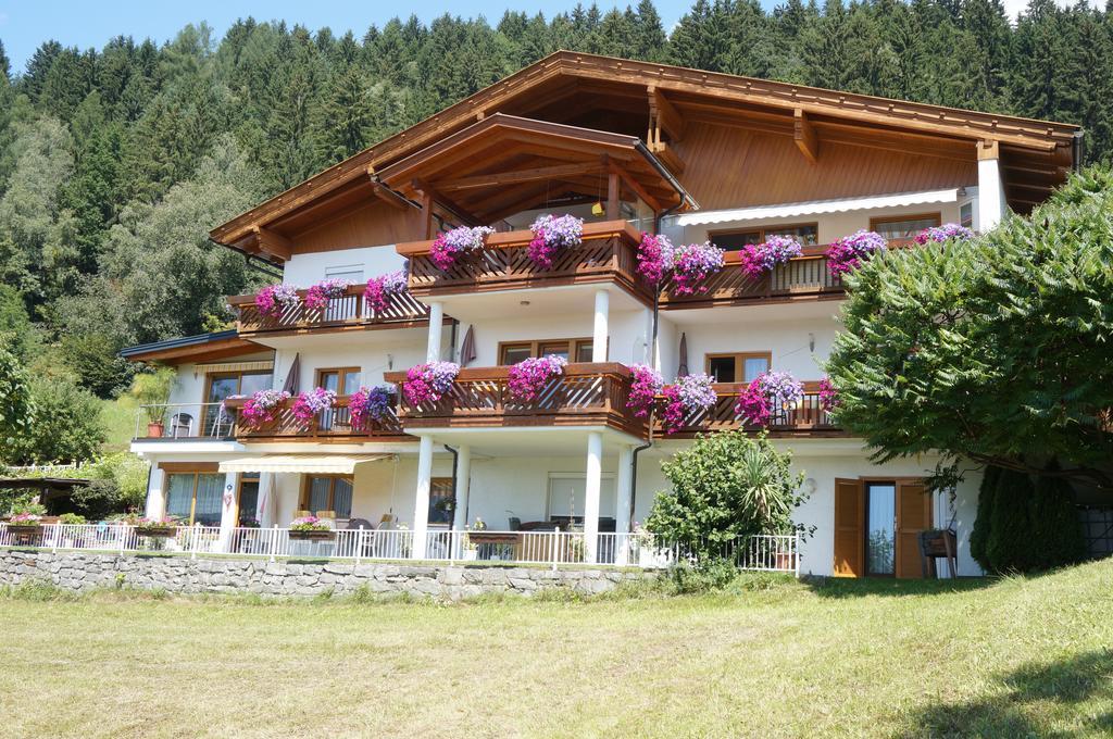 Haus Nowak Ferienwohnungen Millstatt Ruang foto